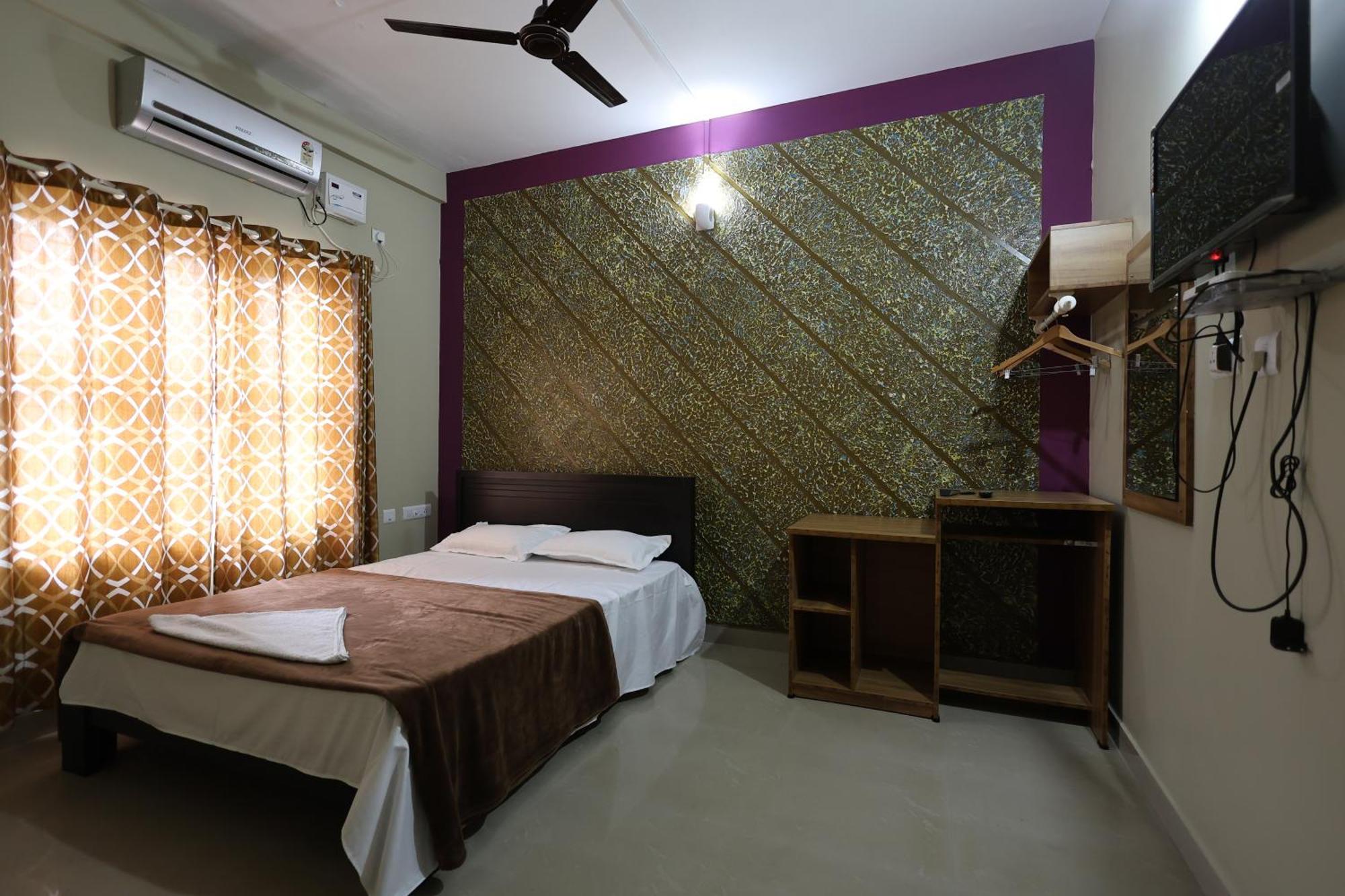 Wayanad Regal Residency Hotel Калпата Екстериор снимка