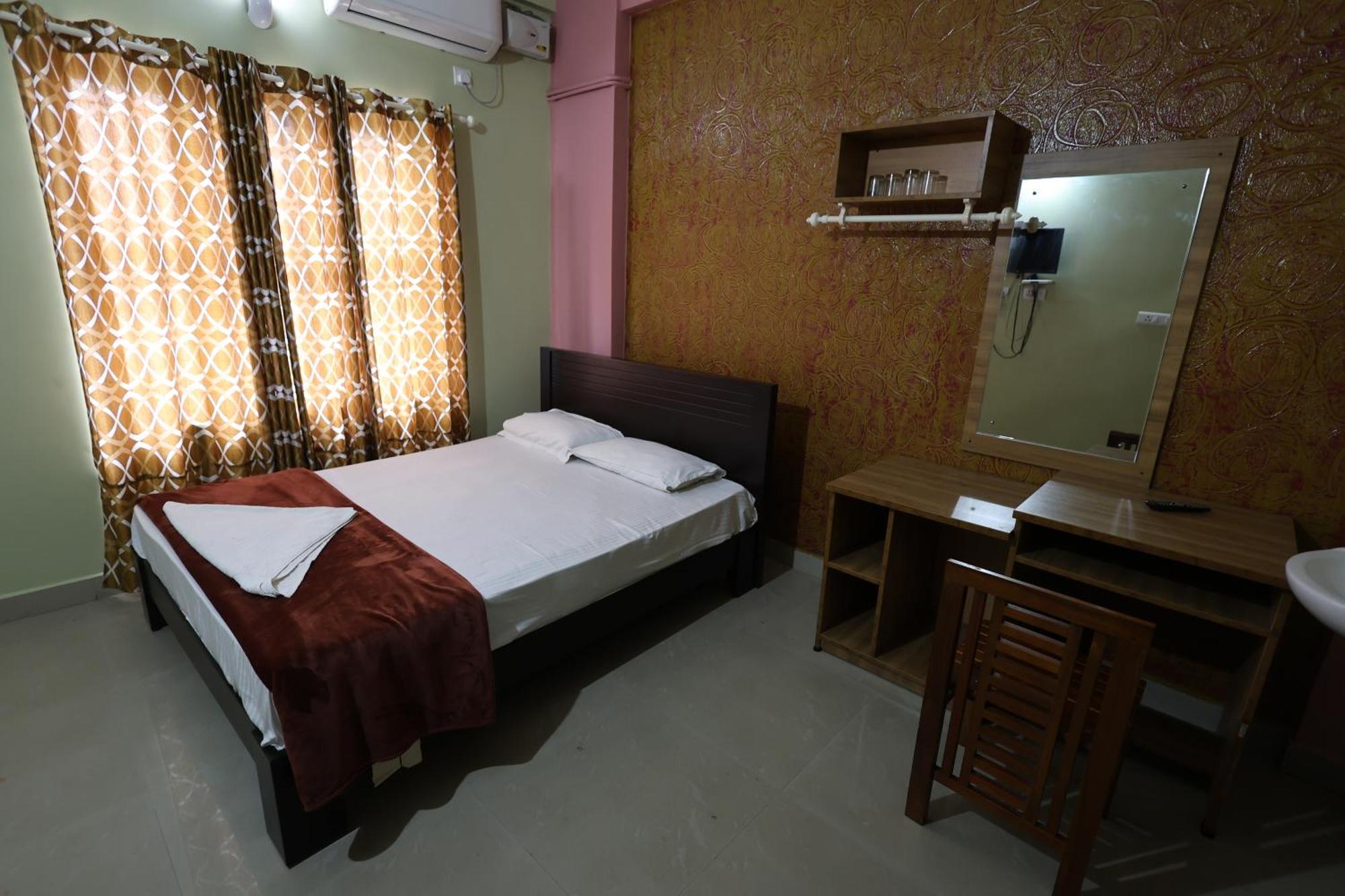 Wayanad Regal Residency Hotel Калпата Екстериор снимка